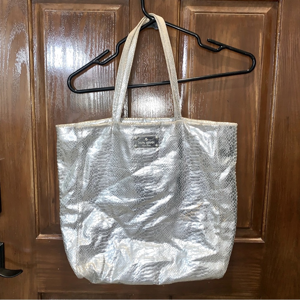 🩶 KATE SPADE Silver Snake Shopper Tote